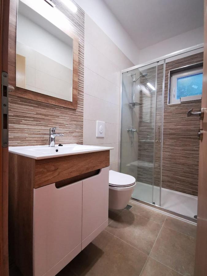 Apartments And Rooms Kod Mate ทริบานี-ครุสชิซา ภายนอก รูปภาพ